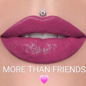 SALE Jeffrey Star SUPRIME GLOSS 💗 MORE THAN FRIENDS